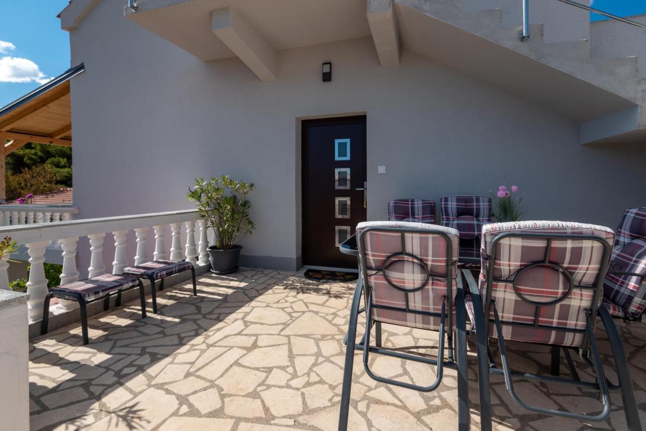 Apartman Tribunj Tribalj Exterior foto